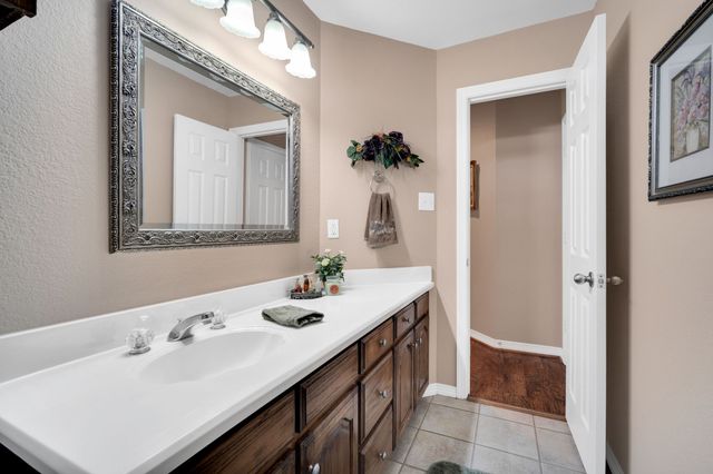 7810 Mavis Avenue, Waxahachie, TX 75167
