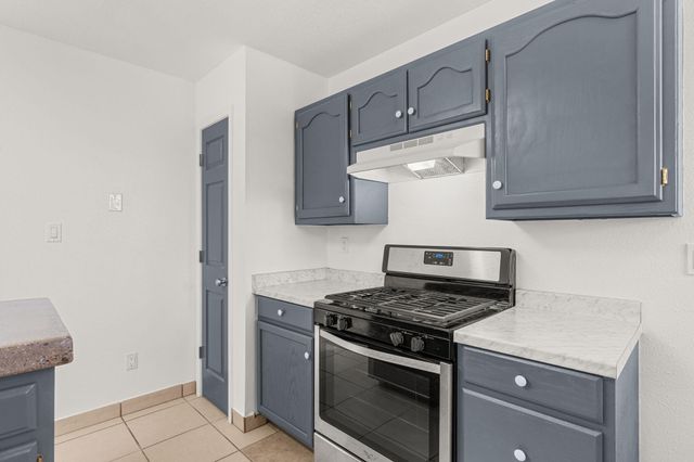 10504 W Connemara Avenue SW, Albuquerque, NM 87121