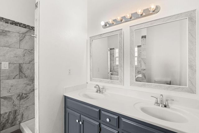 10504 W Connemara Avenue SW, Albuquerque, NM 87121