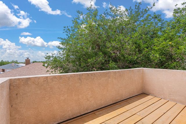 10504 W Connemara Avenue SW, Albuquerque, NM 87121