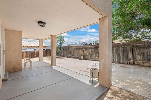 10504 W Connemara Avenue SW, Albuquerque, NM 87121