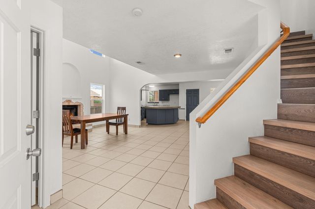 10504 W Connemara Avenue SW, Albuquerque, NM 87121