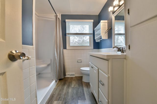 23 Newcastle Road, Halfmoon, NY 12065