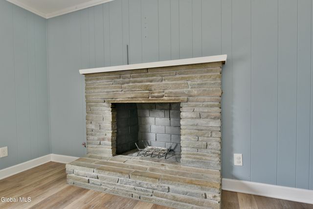 23 Newcastle Road, Halfmoon, NY 12065