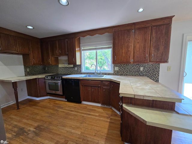 819 W Summit Street, Durand, MI 48429