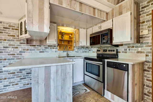 17200 W BELL Road 324, Surprise, AZ 85374