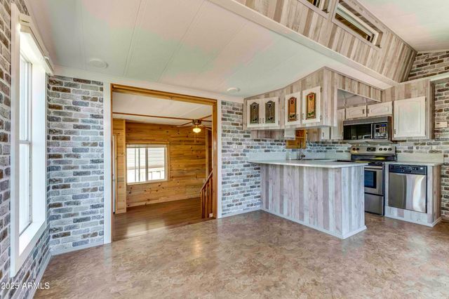 17200 W BELL Road 324, Surprise, AZ 85374