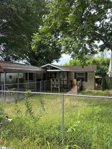 136 E Wilburn Avenue, Greenville, SC 29611