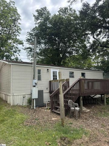 136 E Wilburn Avenue, Greenville, SC 29611
