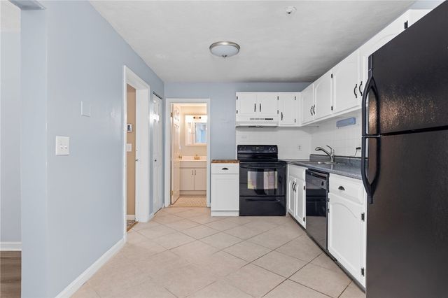 1190 Charles Street 20, North Providence, RI 02904