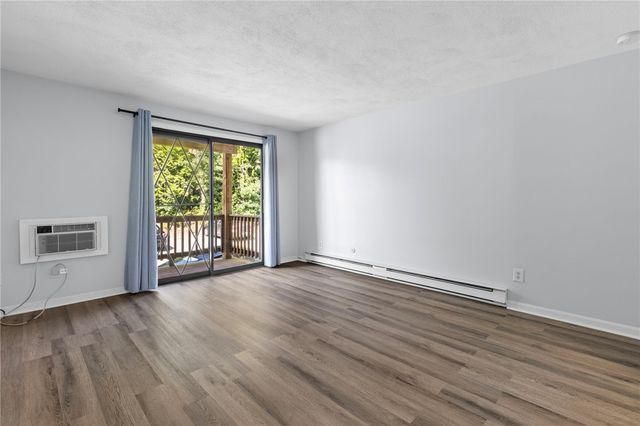 1190 Charles Street 20, North Providence, RI 02904