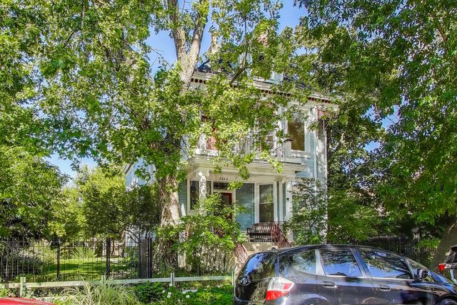 2522 W Winnemac Avenue, Chicago, IL 60625