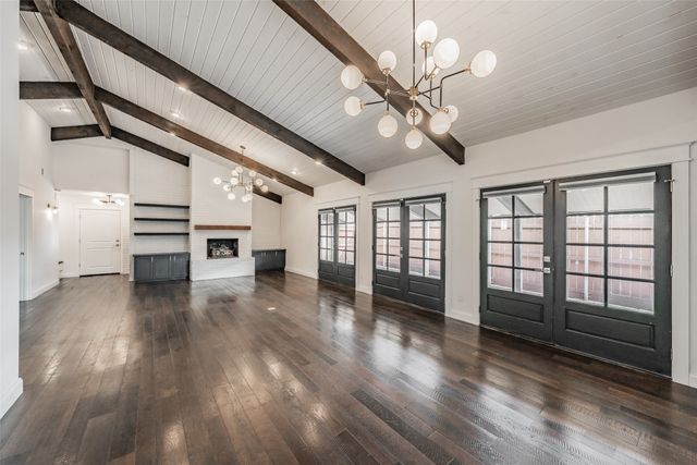 4617 Houghton Avenue, Fort Worth, TX 76107