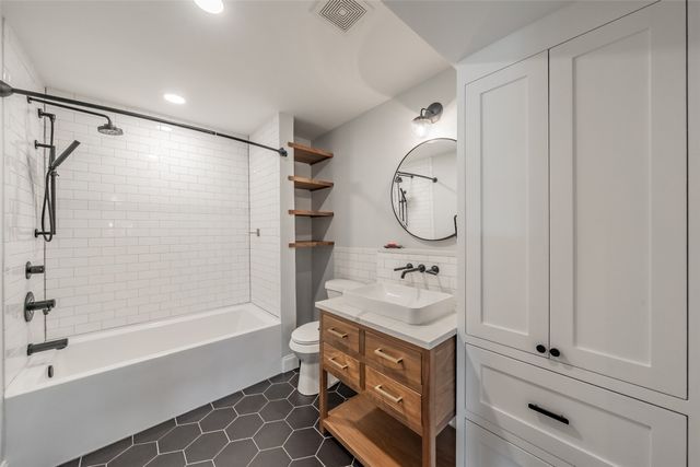 4617 Houghton Avenue, Fort Worth, TX 76107