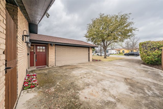 4617 Houghton Avenue, Fort Worth, TX 76107