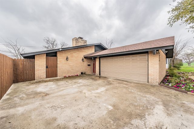 4617 Houghton Avenue, Fort Worth, TX 76107