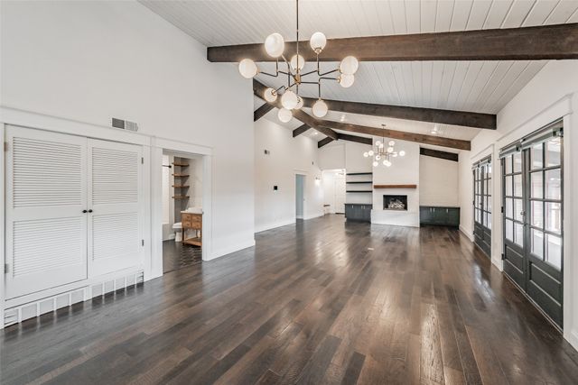 4617 Houghton Avenue, Fort Worth, TX 76107