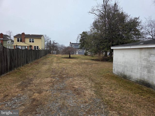 634 E FRONT ST, Florence, NJ 08518