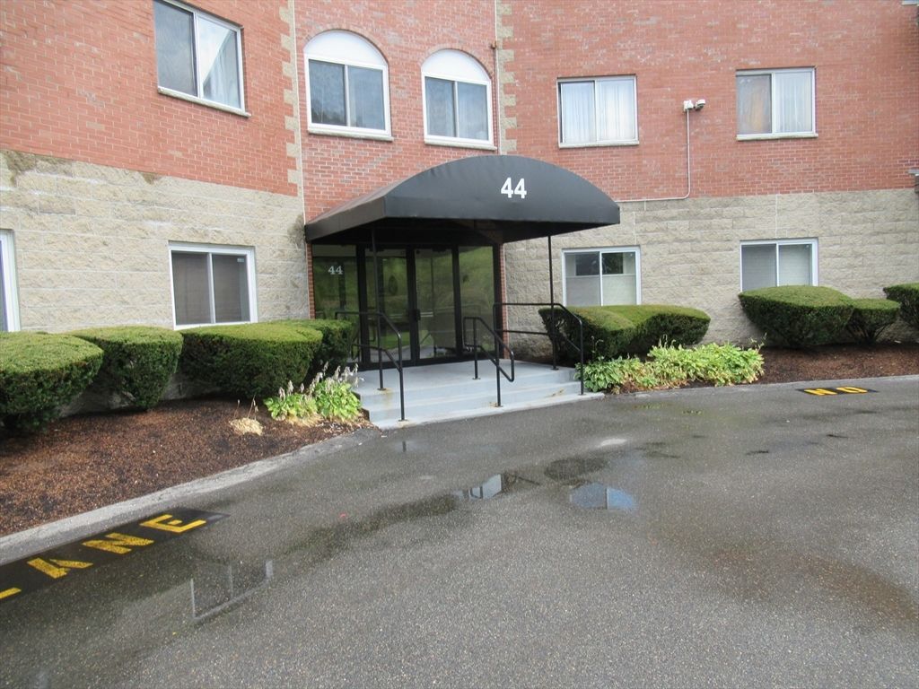 44 Loomis St. 103, Malden, MA 02148