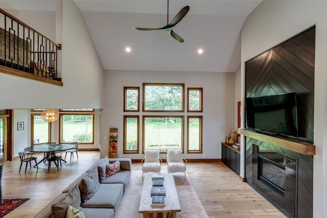 5786 Derby Downs Drive, Waunakee, WI 53597