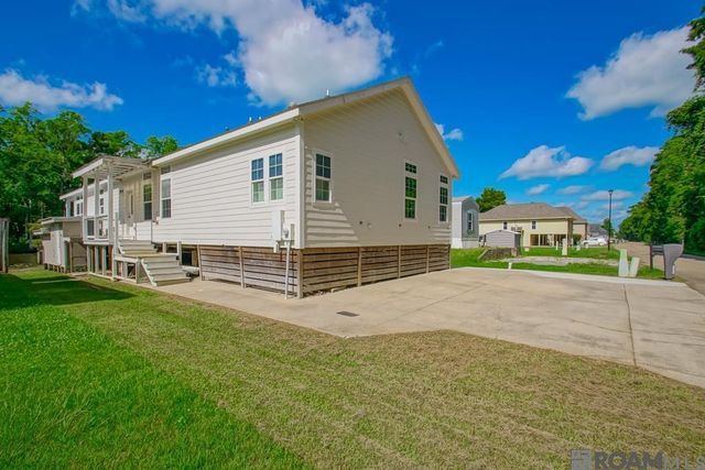 22986 Chene Blanc Ln, Maurepas, LA 70449
