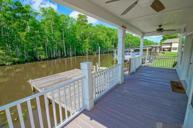 22986 Chene Blanc Ln, Maurepas, LA 70449