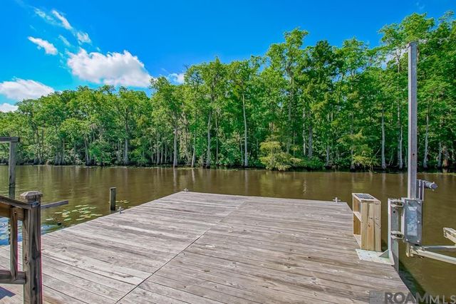 22986 Chene Blanc Ln, Maurepas, LA 70449