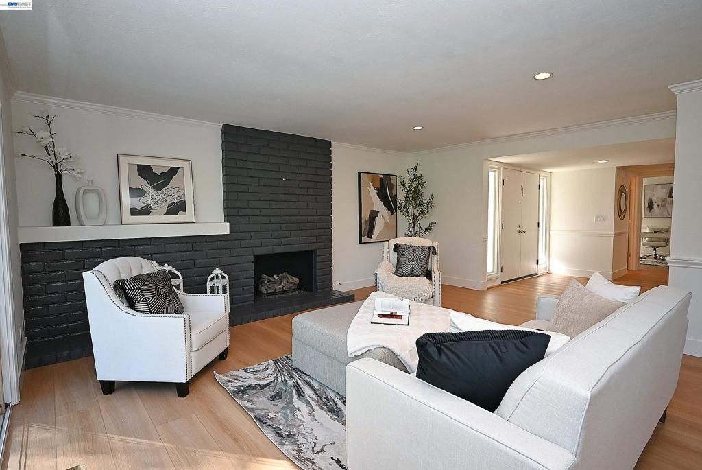 Image 4 of property listing at 597 Saint George Rd, Danville, CA 94526