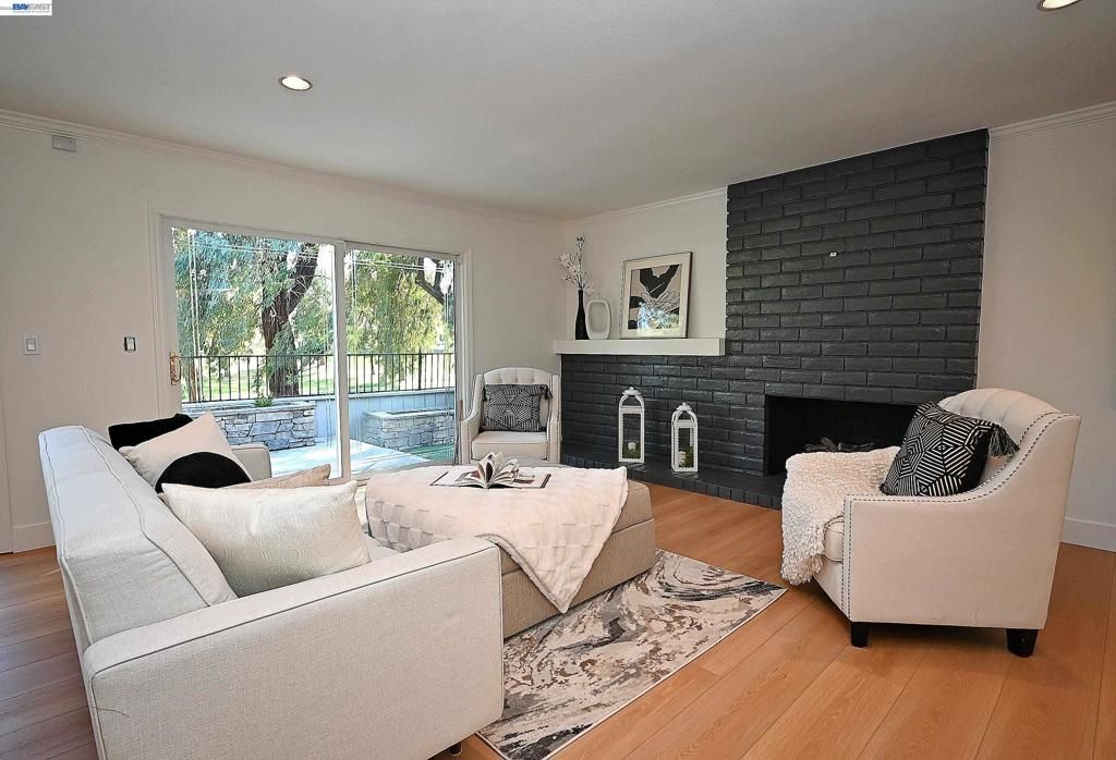 Image 5 of property listing at 597 Saint George Rd, Danville, CA 94526