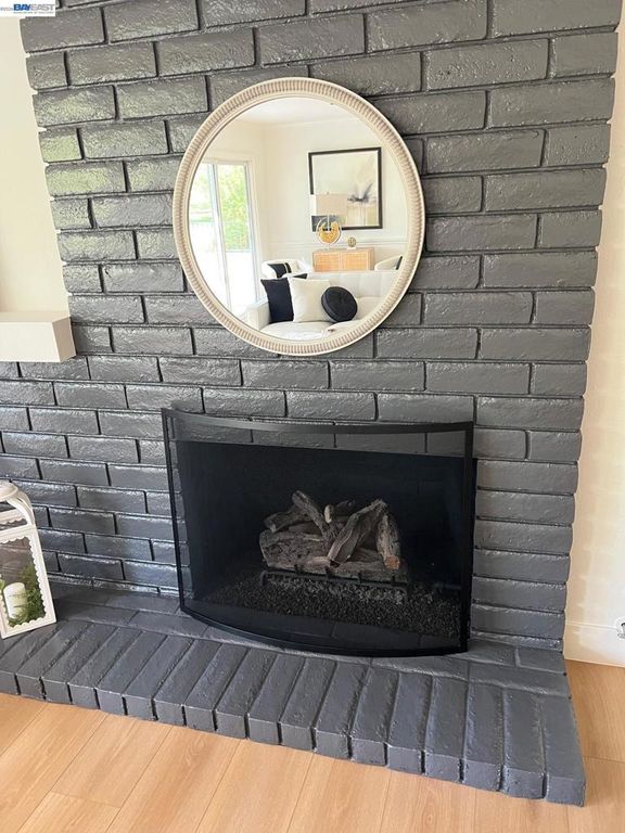 Image 7 of property listing at 597 Saint George Rd, Danville, CA 94526