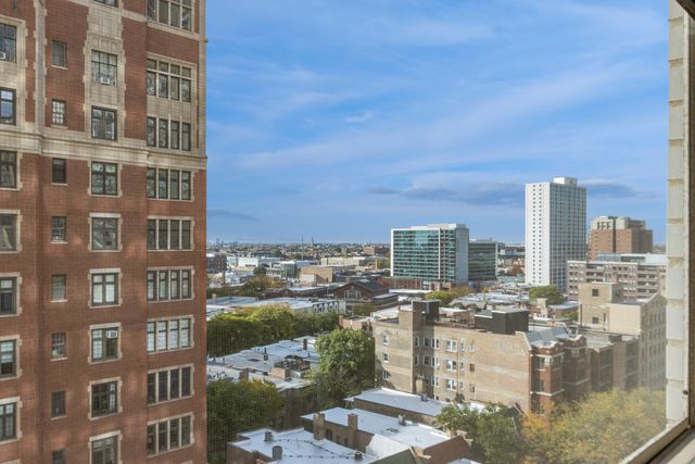 3900 N Lake Shore Drive 14D, Chicago, IL 60613