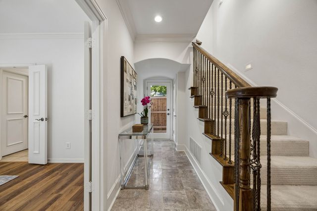 2709 Welborn Street, Dallas, TX 75219