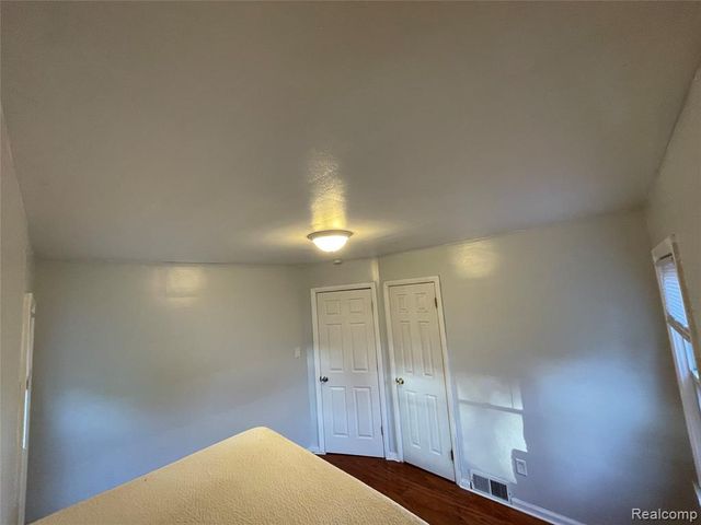 7280 Huron Street, Taylor, MI 48180