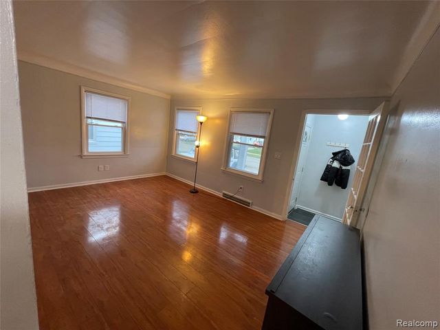 7280 Huron Street, Taylor, MI 48180