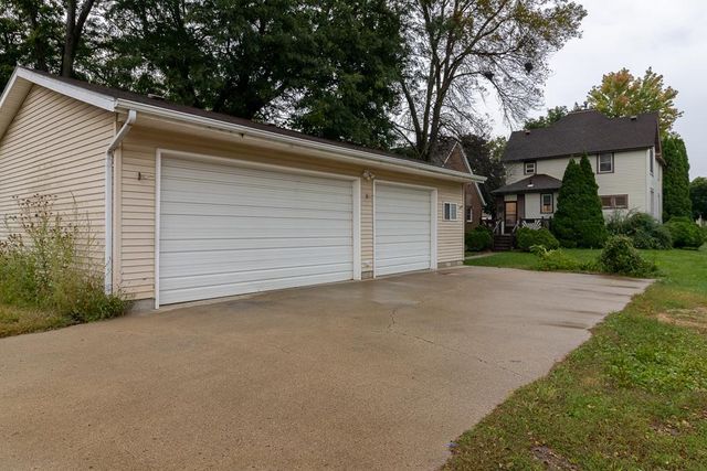 541 Nicollet Avenue, North Mankato, MN 56003