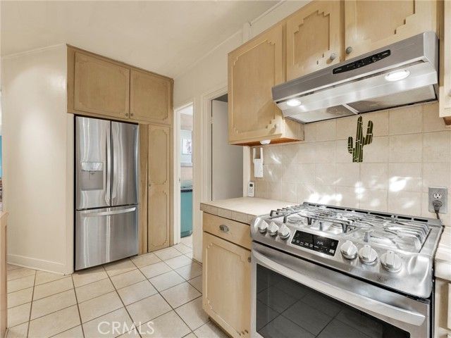 6033 Fulcher, North Hollywood (los Angeles), CA 91606