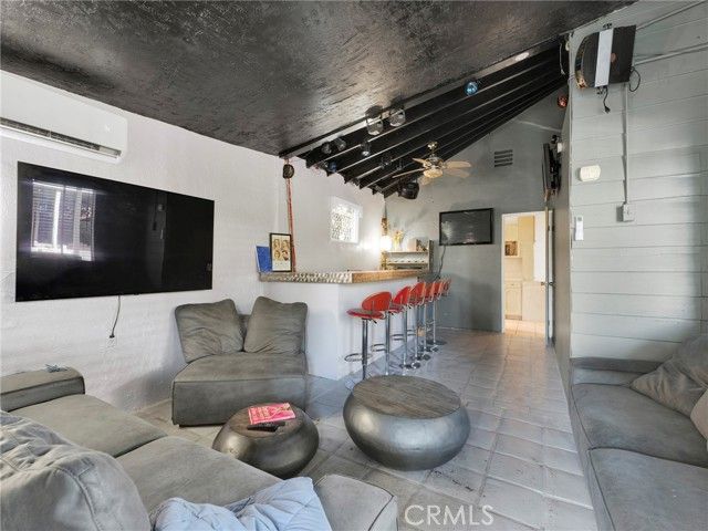 6033 Fulcher, North Hollywood (los Angeles), CA 91606