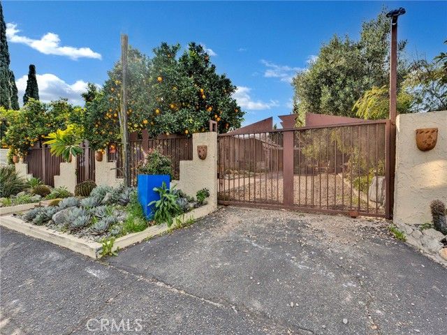 6033 Fulcher, North Hollywood (los Angeles), CA 91606