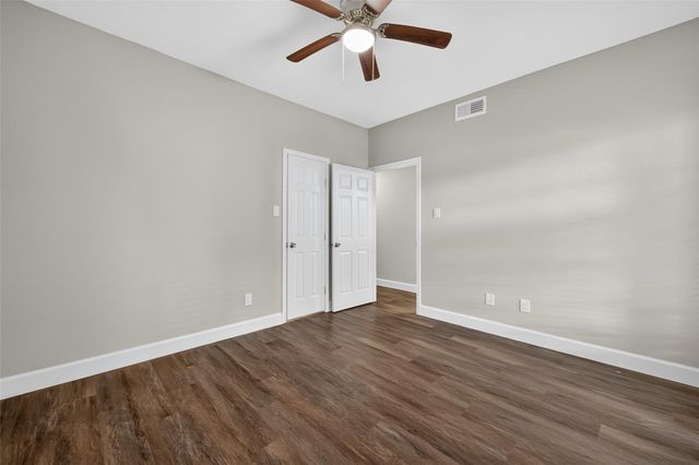 9707 Richmond Avenue 75, Houston, TX 77042