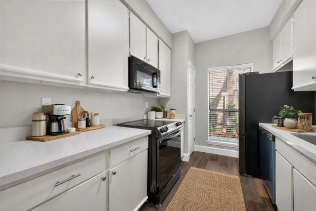 9707 Richmond Avenue 75, Houston, TX 77042