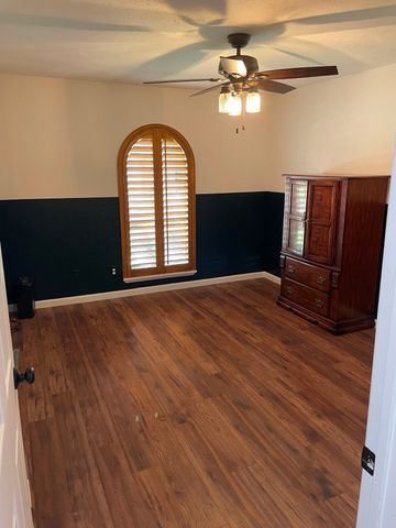 1909 Rambling Ridge Lane, Carrollton, TX 75007