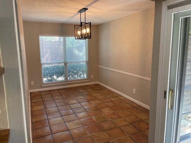 1909 Rambling Ridge Lane, Carrollton, TX 75007
