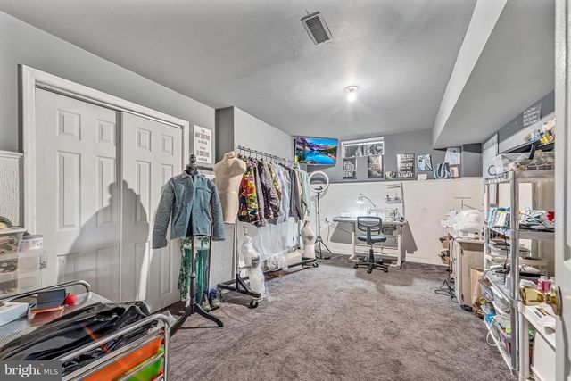 1 GRANITE CT, Sicklerville, NJ 08081