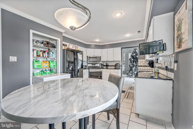 1 GRANITE CT, Sicklerville, NJ 08081