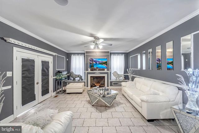 1 GRANITE CT, Sicklerville, NJ 08081