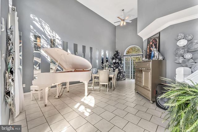 1 GRANITE CT, Sicklerville, NJ 08081