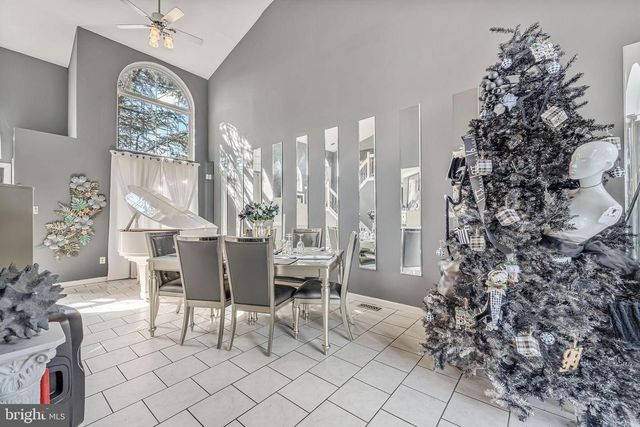 1 GRANITE CT, Sicklerville, NJ 08081