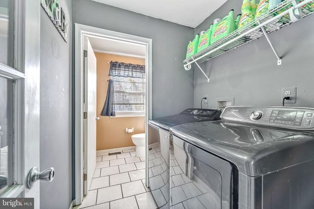 1 GRANITE CT, Sicklerville, NJ 08081