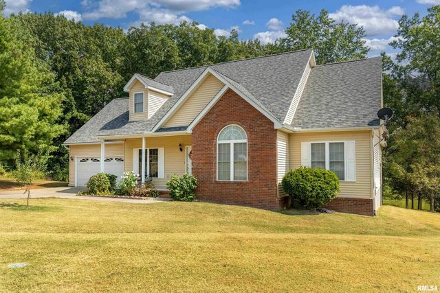 145 OAKVIEW Road, Carbondale, IL 62901