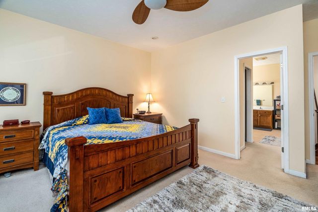 145 OAKVIEW Road, Carbondale, IL 62901